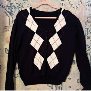 Black and white argyle sweater brandy melville oversized would fit a medium